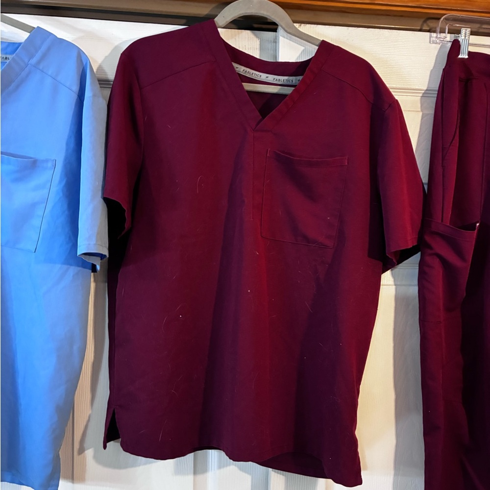 Fabletics Scrub Bundle - image 2